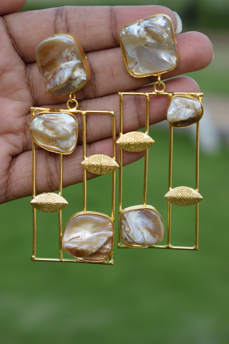 Mother of Pearl Statement Earrings✨