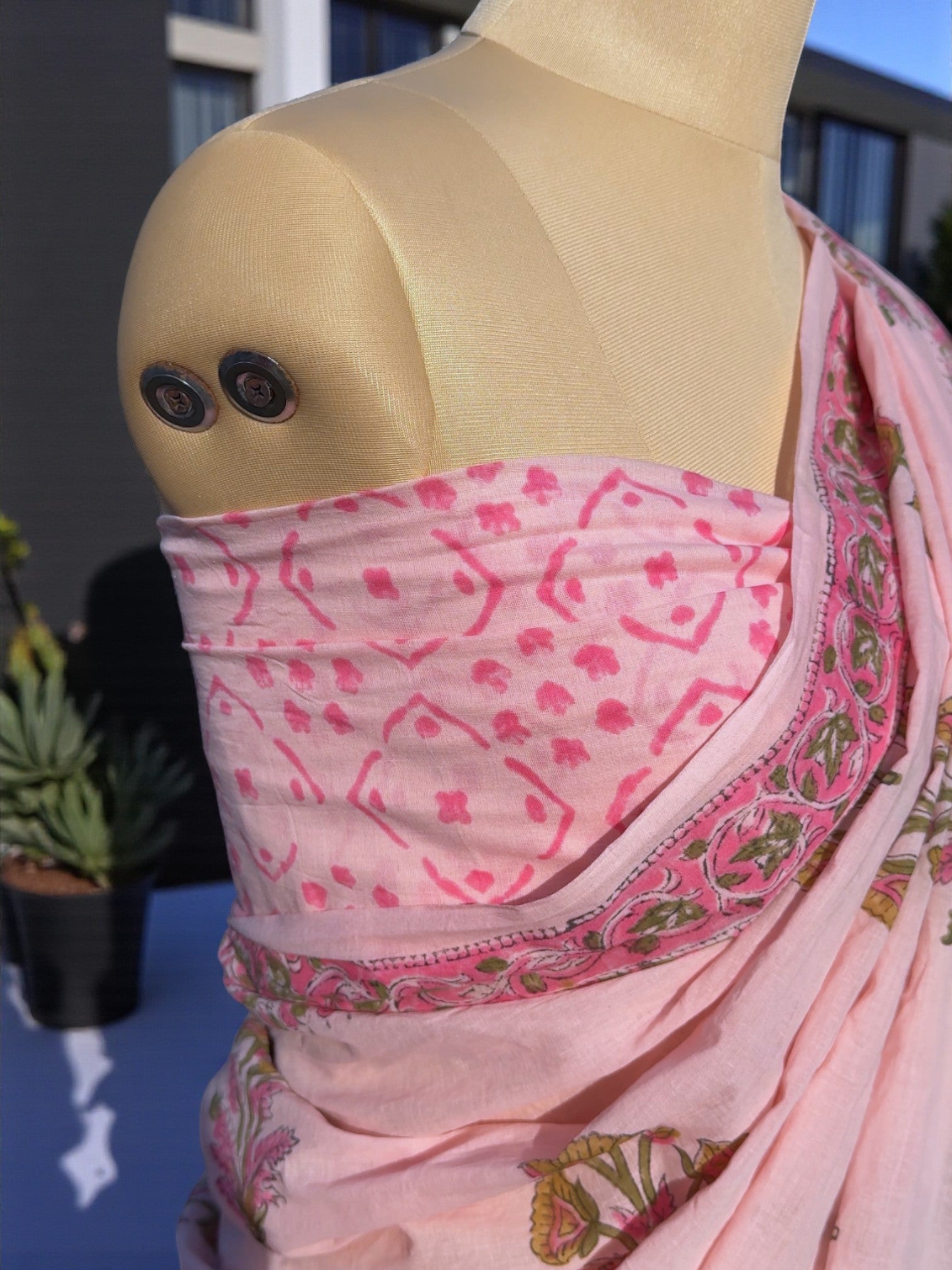 💖 Gulaabo: The Hand Block Printed Mul Cotton Saree